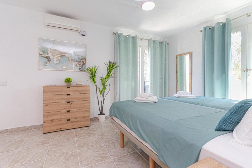 Presidential Suite Villamartin Plaza Av Brisas 67 Alicante Exterior photo