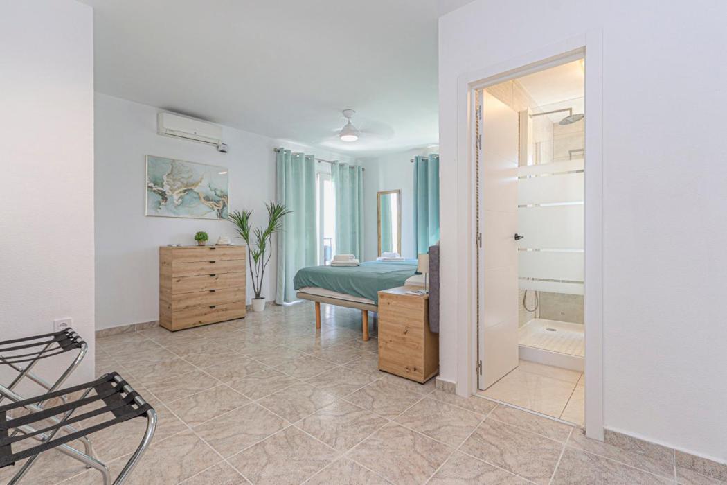 Presidential Suite Villamartin Plaza Av Brisas 67 Alicante Exterior photo