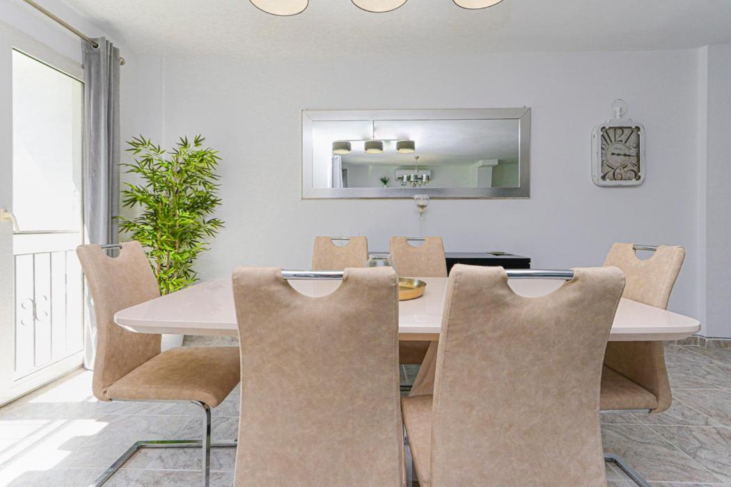 Presidential Suite Villamartin Plaza Av Brisas 67 Alicante Exterior photo